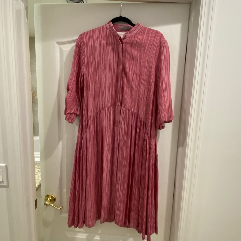 Flowy MIDI Dress